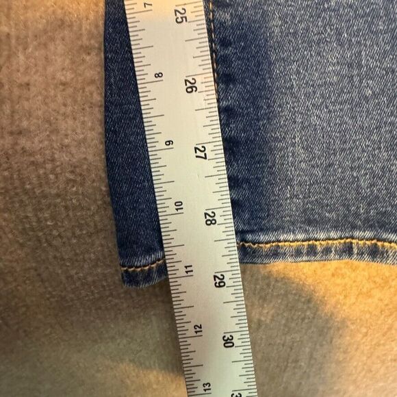 NWT Old Navy WOW Skinny Pull On Jeans for Girls  18 Mid Rise Medium Wash - Picture 6 of 7